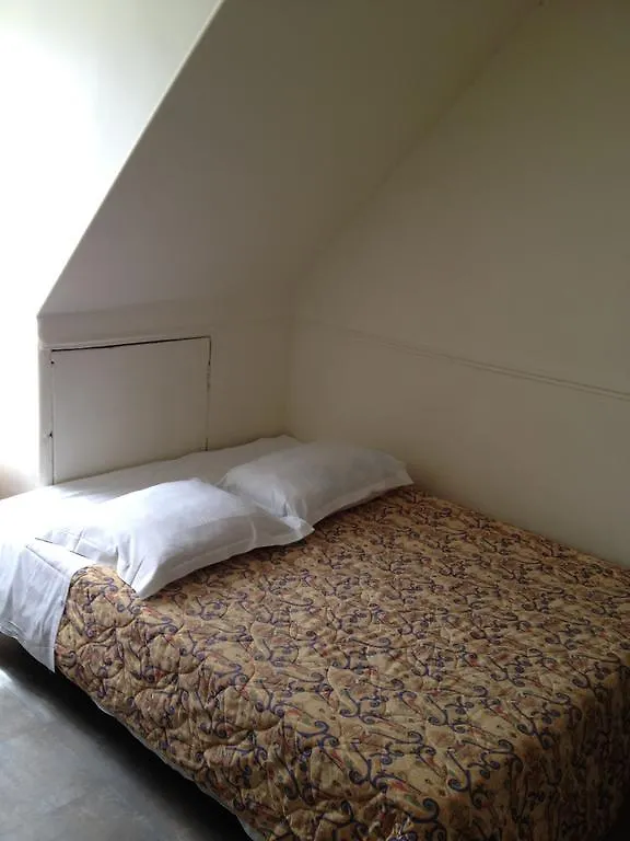 Au Royal Mad Otel 3*