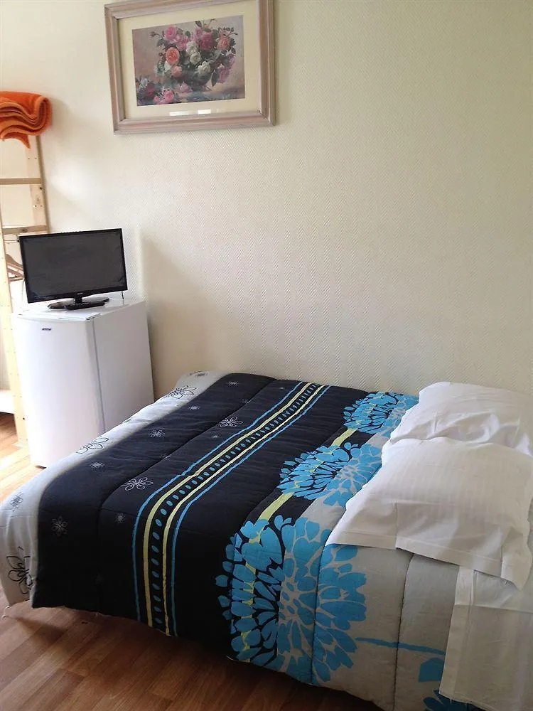 Otel Au Royal Mad