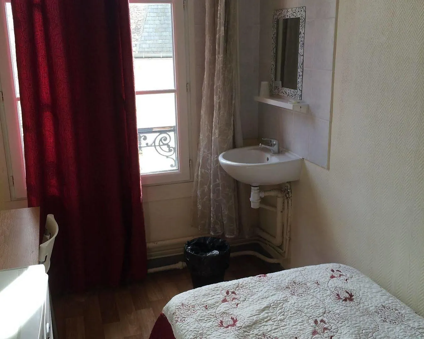 Au Royal Mad Otel Paris