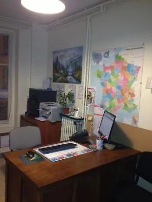 Au Royal Mad 3* Parigi