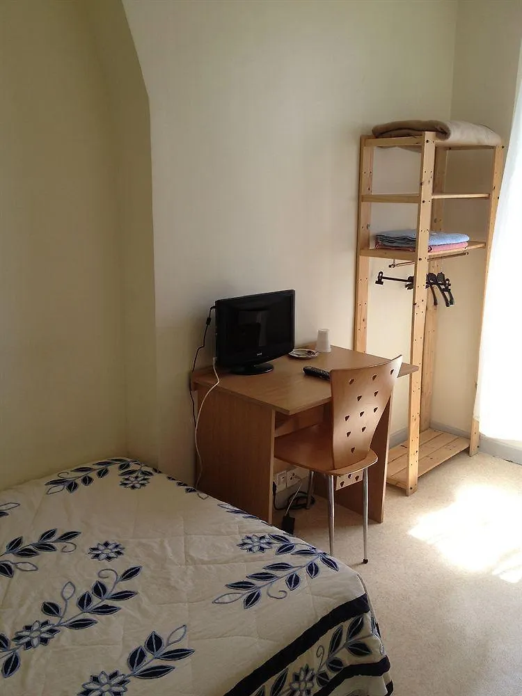 Au Royal Mad 3* Parigi