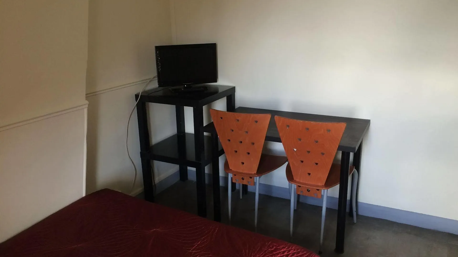 Au Royal Mad 3* Paris